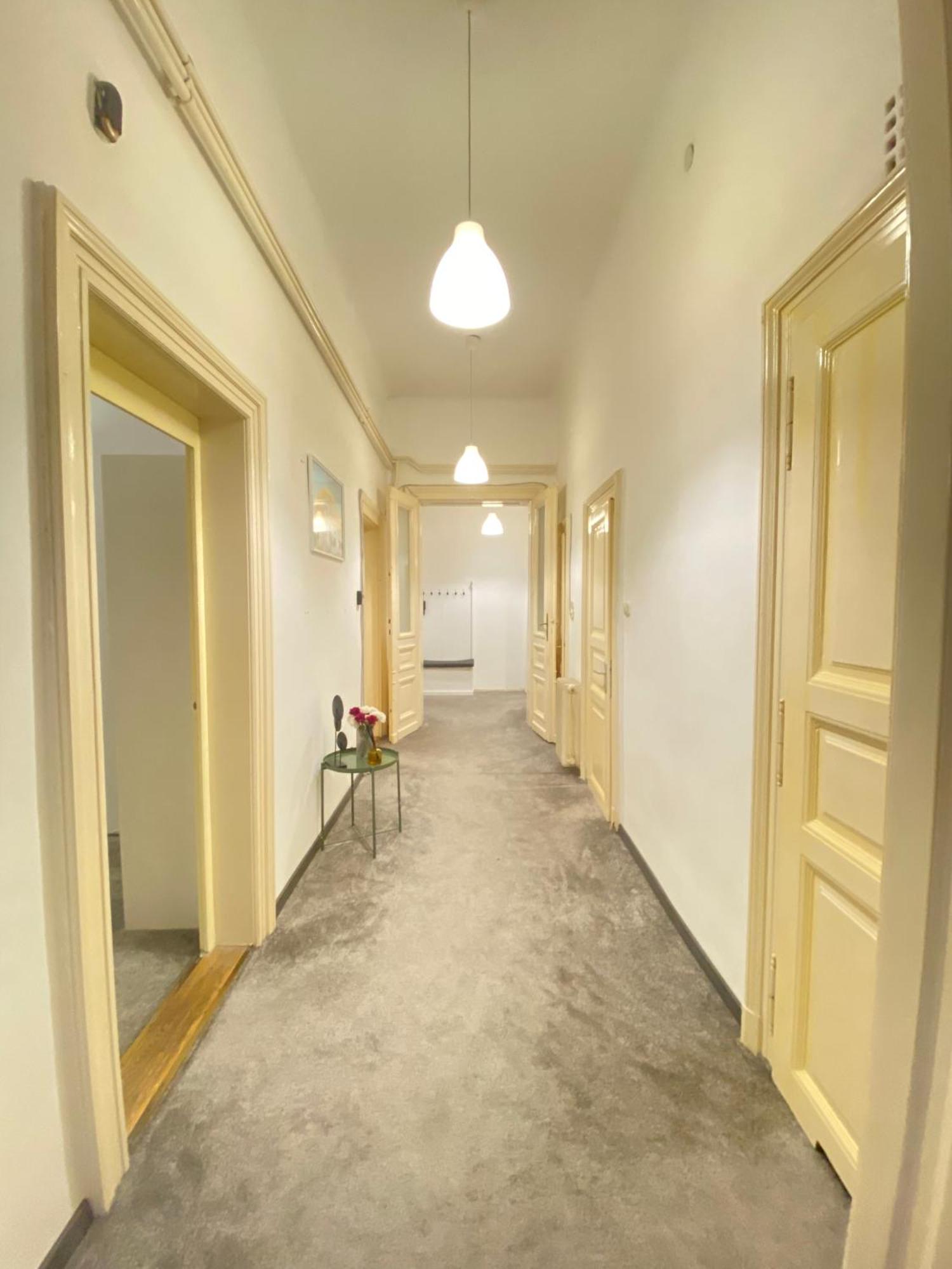 Sziv Apartment - Modern And Comfortable Budapest Bagian luar foto